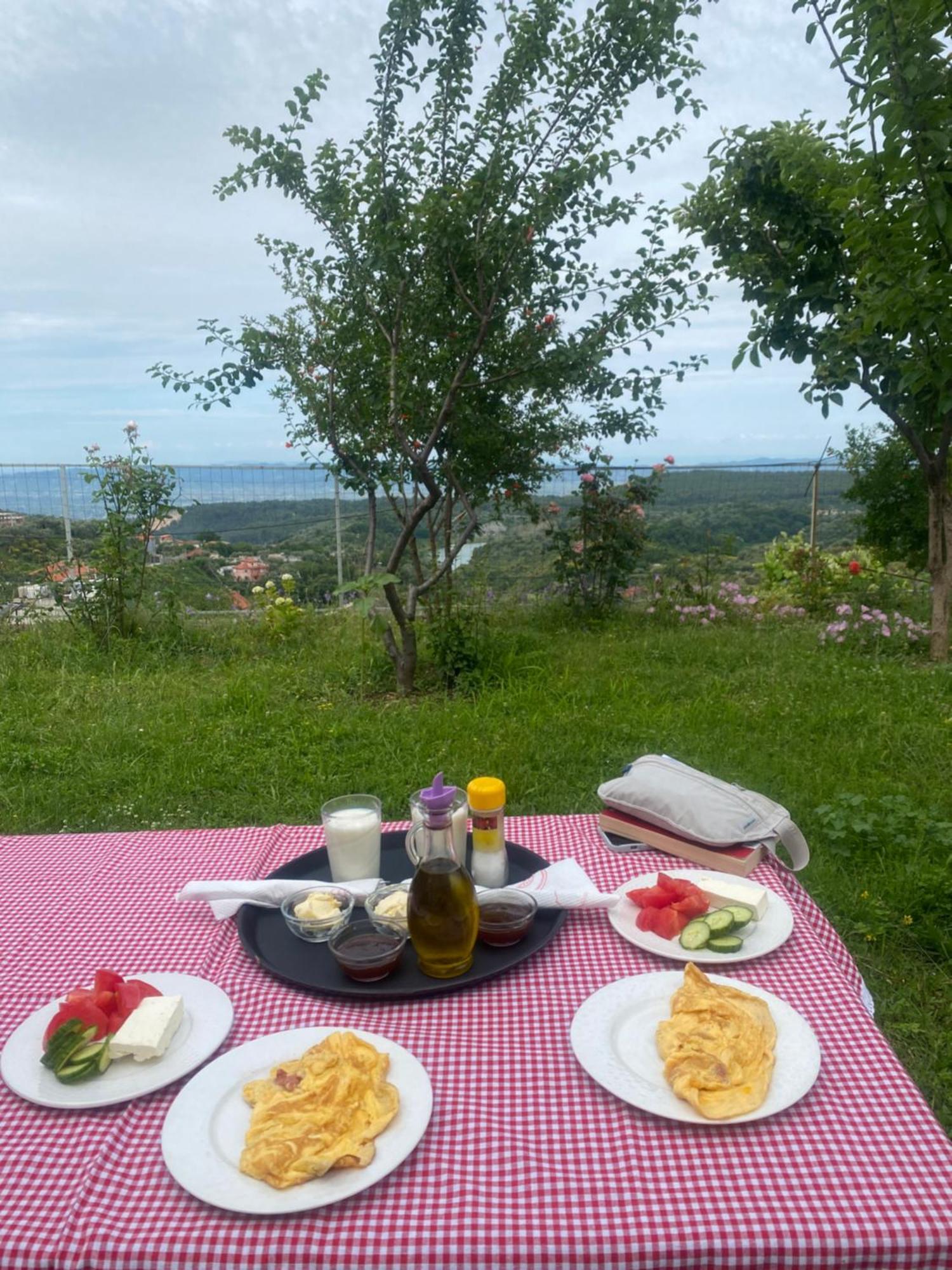 Meti Guest House Krujë Buitenkant foto