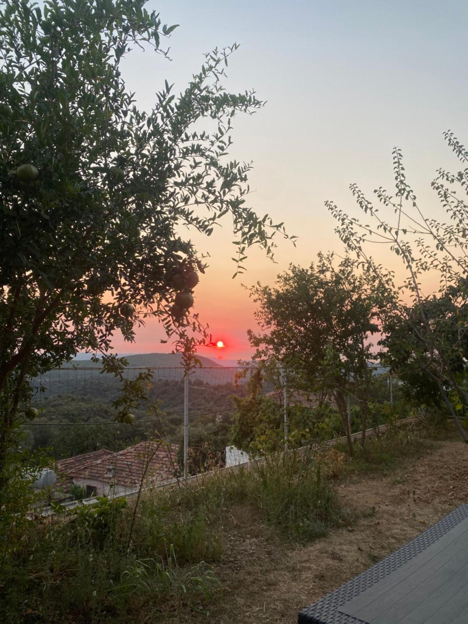 Meti Guest House Krujë Buitenkant foto